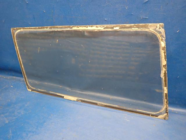 68306-03 Piper - Window-Middle Right Clear(.125 Thick)